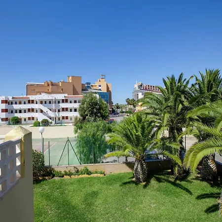 Lively In Andaluc A With Large Pool *