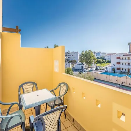 Lively In Andaluc A With Large Pool