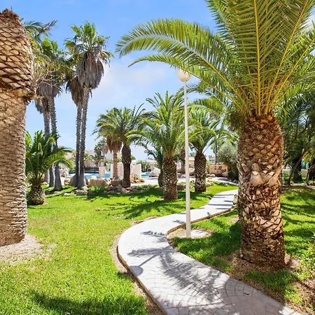 Apartment Lively In Andaluc A With Large Pool *