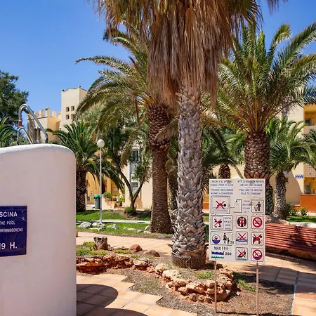 Lively In Andaluc A With Large Pool