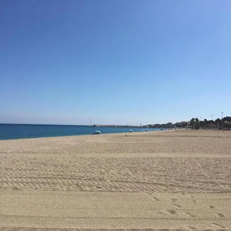 Lively In Andaluc A With Large Pool Apartment *